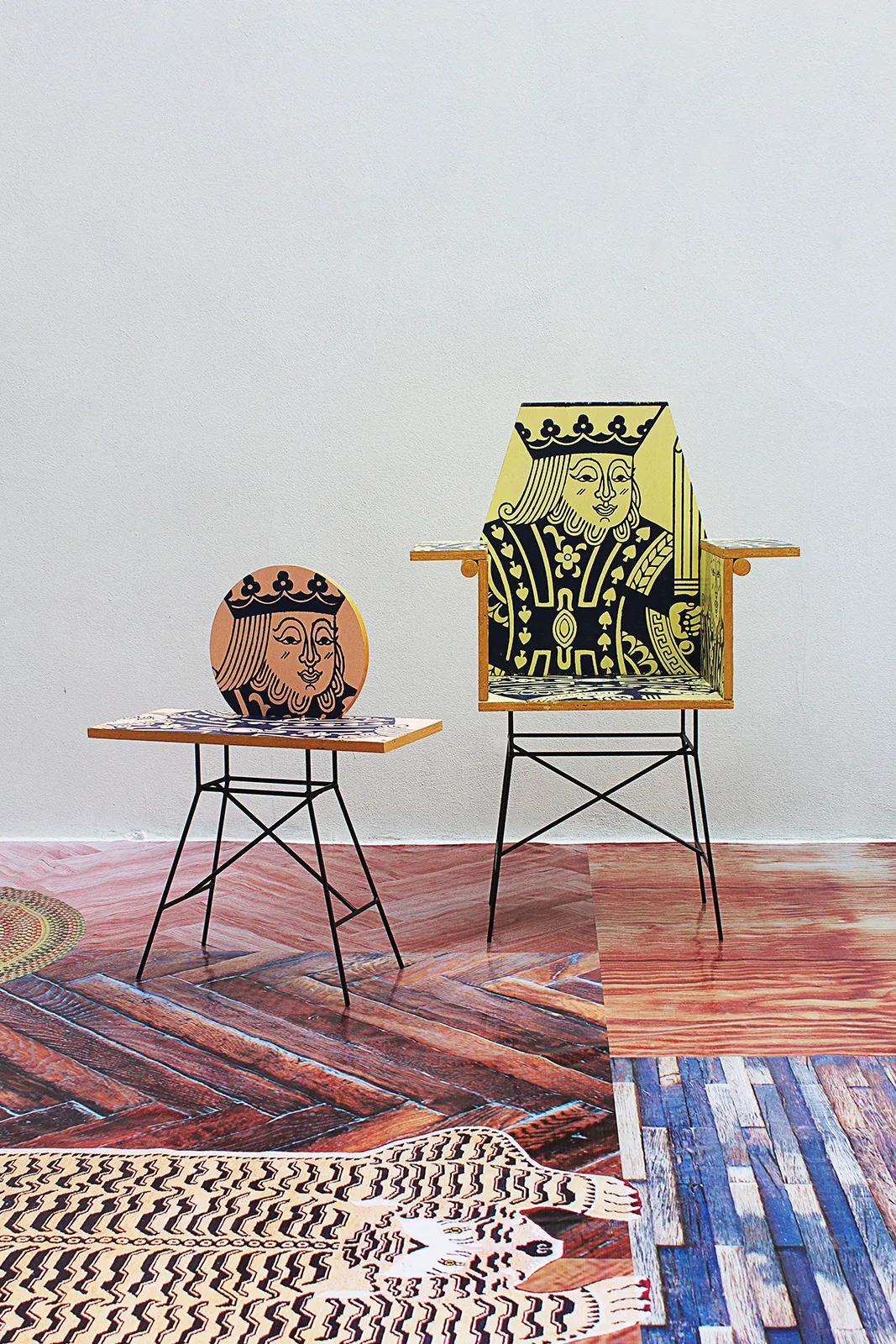Illustrated Chair ลวดลายพระราชาแบบหน้าไพ่
