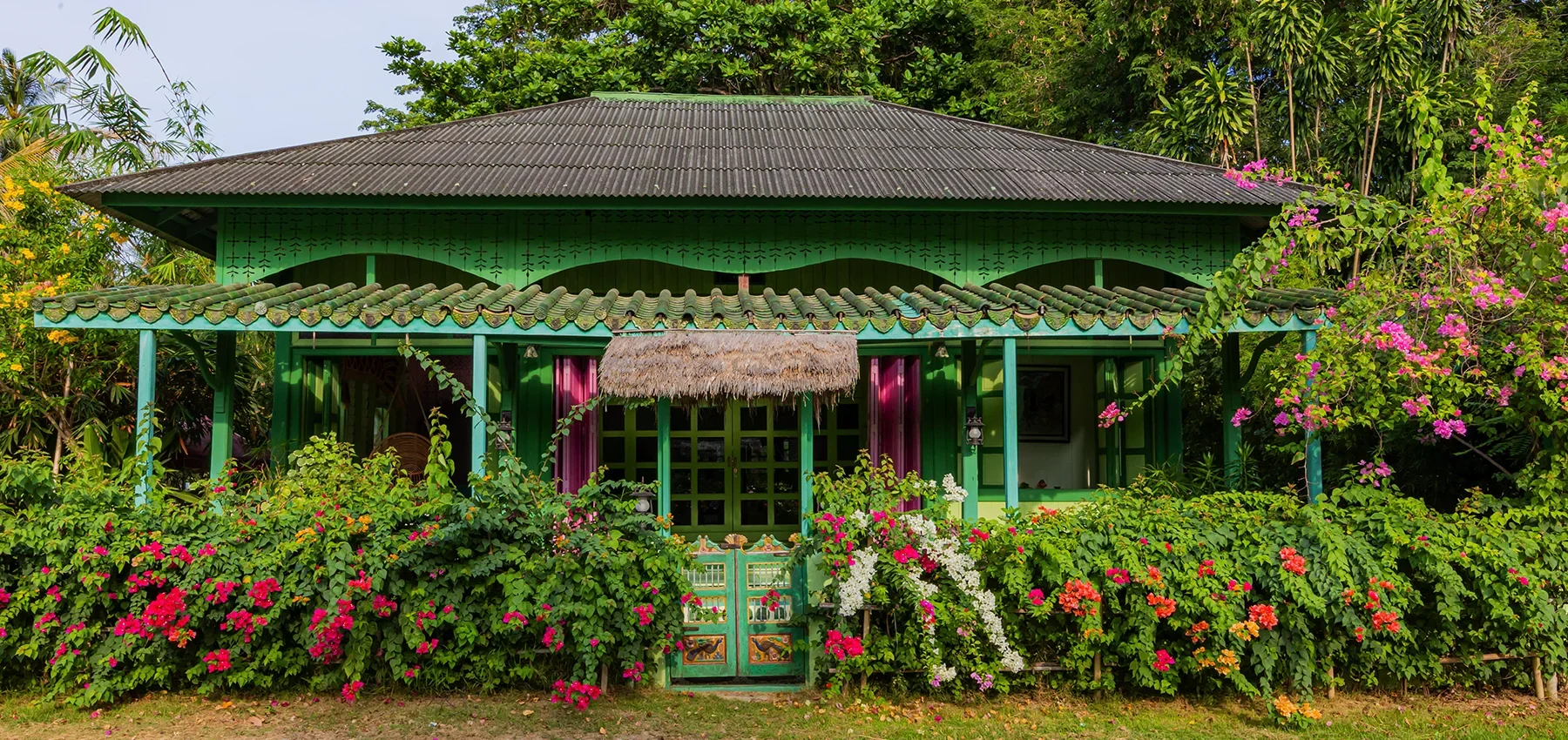 Living Like The Artist In Grandfather’s House