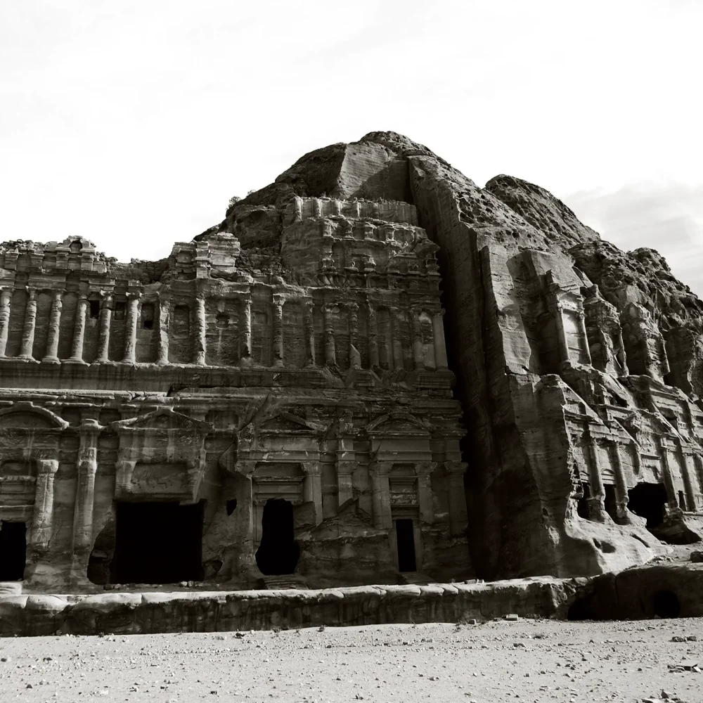 The Palace Tomb และ The Corinthian Tomb